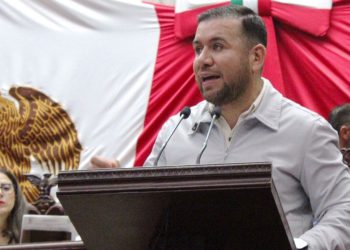 Plantea Reyes Galindo reforma para restringir circulación de camiones que transportan material peligroso