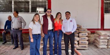 Dayana Pérez Mendoza fortalece infraestructura del CECATI 166