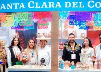 Dayana Pérez Mendoza impulsa la presencia de Santa Clara del Cobre en el Tianguis Nacional de Pueblos Mágicos