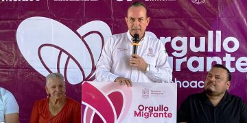 Semigrante entrega 100 tarjetas Orgullo Migrante en Lagunillas