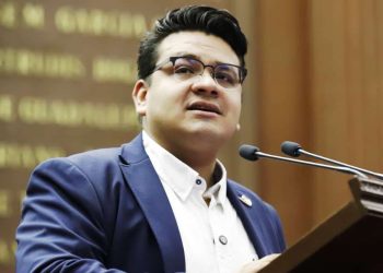 Educación alimentaria en el nivel básico, pilar para la salud pública: Toño Carreño