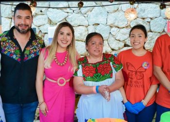 Santa Clara del Cobre y Zirahuén representan con orgullo a Michoacán en el Festival de la Vida y la Muerte en Xcaret: Dayana Pérez