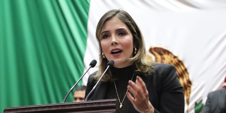 Propone Brissa Arroyo crear un Consejo Ciudadano Legislativo