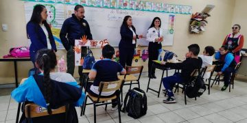 FGE lleva pláticas sobre prevención de la violencia y protección de niñas, niños y adolescentes en el CAM 44D de Morelia