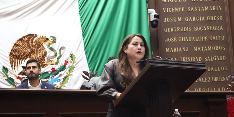 Jackie Avilés presenta iniciativa para fortalecer la protección y seguridad de las mujeres