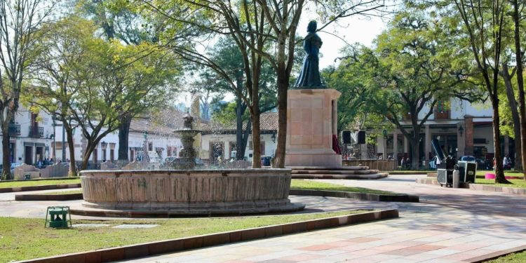 Gobierno de Pátzcuaro realizará etapa complementaria de accesibilidad en la Plaza Gertrudis Bocanegra