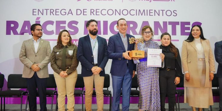 Reconocen labor de 10 migrantes michoacanos a favor de paisanos