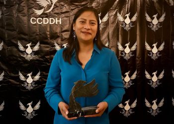 La Senadora Reyna Celeste Ascencio recibe el Galardón Ave Fénix por su labor en favor de los derechos humanos