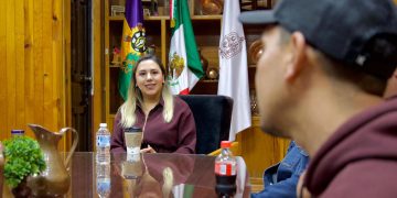Dayana Pérez revisa preparativos de las fiestas patronales de Paramuen