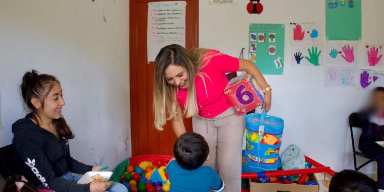 Dayana Pérez Mendoza fortalece la educación inicial en Santa Ana