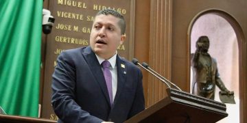 Presenta Vicente Gómez para fomentar crianza positiva de la niñez y para la regulación de albergues animales