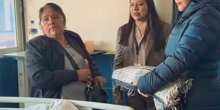 Adriana Campos Huirache visita el Hospital ISSSTE de Zamora para apoyar a pacientes y familias