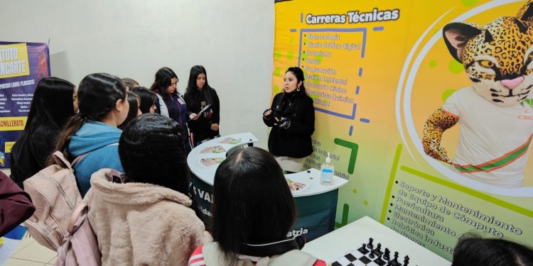 Orientó Cecytem a más de 8 mil estudiantes de secundaria en Expo Prepá-rate