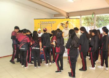 Cecytem expone opciones de carreras técnicas en la Expo-Prepárate