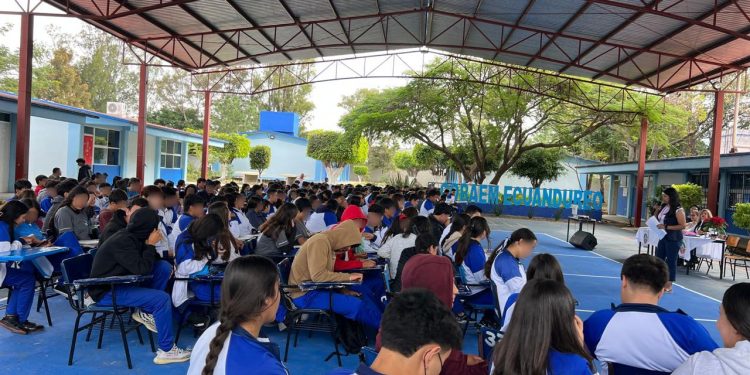 CJIM Zamora impulsa la prevención de la violencia digital en el COBAEM Plantel Ecuandureo