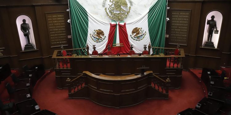 Condena 76 Legislatura asesinato de dos de sus colaboradores y su hija