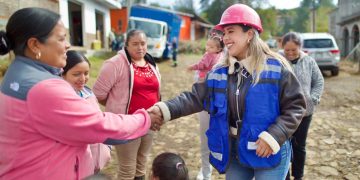 Dayana Pérez Mendoza da arranque a obra de empedrado y alumbrado público en Iramuco