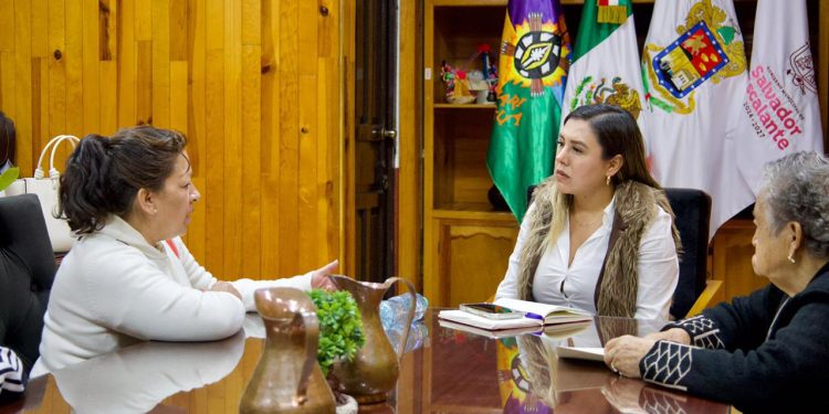 Dayana Pérez Mendoza impulsa un gobierno cercano y de escucha en Salvador Escalante