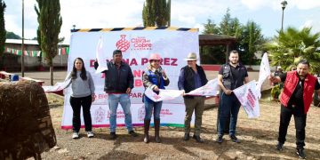 Dayana Pérez Mendoza da arranque a obra de empedrado y alumbrado público en Iramuco