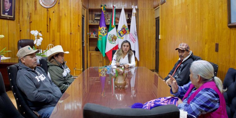 Dayana Pérez Mendoza fortalece el diálogo con la comunidad indígena de Santa Clara del Cobre
