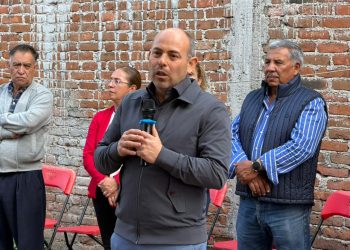 Presidente Municipal de Tarímbaro acompaña entrega de nueva maquinaria al COMAPAT