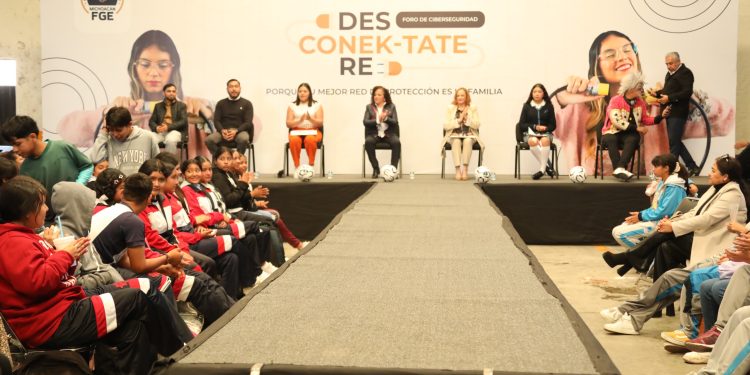 Acerca FGE foro de ciberseguridad a comunidades educativas de Copándaro