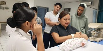 Conalep premia el mérito profesional de enfermería con la entrega de la Presea Adela Velarde