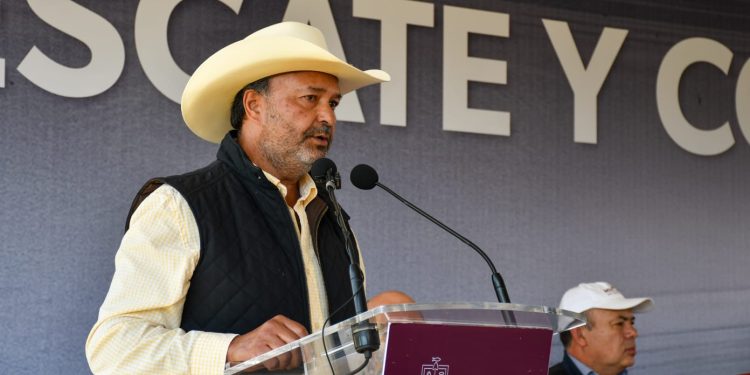 Julio Arreola refrenda compromiso de Pátzcuaro con el rescate del Lago