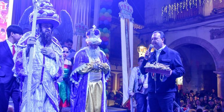 Cabalgata de Reyes Magos 2026 en Pátzcuaro: ¡todo un éxito! Miles de niñas y niños vivieron una noche mágica
