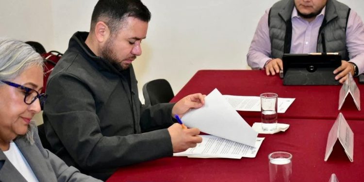 Reforma constitucional para frenar deudas a largo plazo, cuidará el dinero público de todas y todos los michoacanos: Reyes Galindo