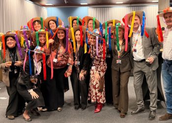 Michoacán enamora a Madrid con la Danza de los Viejitos: Sectur