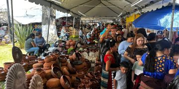 Nueva infraestructura impulsará experiencia turística del tianguis artesanal de Uruapan: Sectur