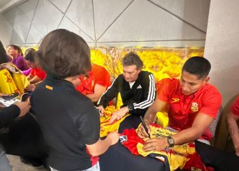 Leyendas del futbol internacional promueven las bellezas de Michoacán: Sectur