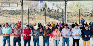 Inaugura alcalde Eric Gaona Centro Deportivo en Santa Cruz