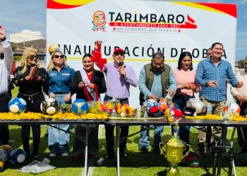 Tarímbaro estrena cancha de primer nivel; Eric Gaona inaugura unidad deportiva