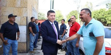 Abre Casa Enlace Tacámbaro de Vicente Gómez Núñez ventanilla para material de construcción