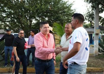 Acompaña Vicente Gómez a los Reyes Magos en convivencias en el distrito XIX