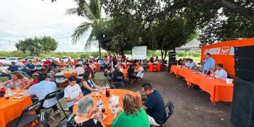 La Fuerza Naranja se fortalece en Apatzingán y Lázaro Cárdenas: Víctor Manríquez González