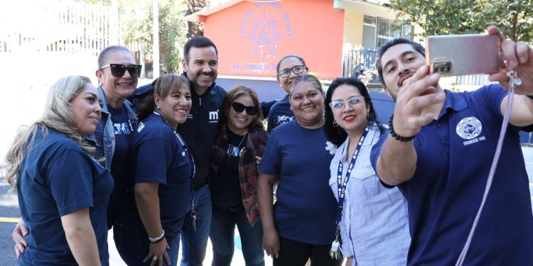 Yankel Benítez constata mejoras en la Escuela Secundaria Técnica 108