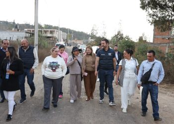 Yankel Benítez dialoga y atiende necesidades de vecinos de tenencia Morelos