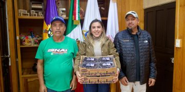 Dayana Pérez Mendoza fortalece el diálogo con representantes ejidales de Santa Rosa