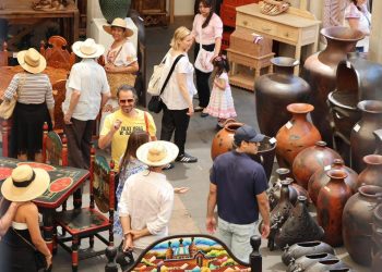 Gastronomía y hospitalidad, los rubros mejor evaluados por turistas en Michoacán: Sectur