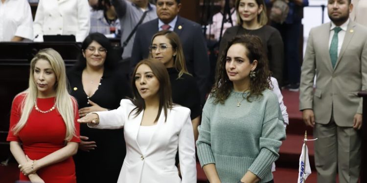 Designa 76 Legislatura a Estephania García como sindica municipal de Queréndaro