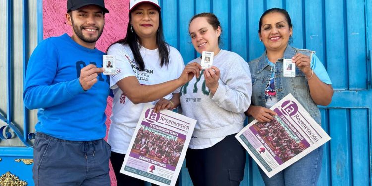 Militantes de Morena en el municipio de Maravatío recibieron sus credenciales de afiliación en una jornada encabezada por la senadora Celeste Ascencio, quien destacó la importancia de fortalecer la organización desde el territorio.