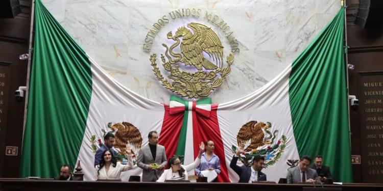 Aprueba 76 Legislatura evaluaciones médicas y de manejo a mayores de 80 años que soliciten licencias de conducir