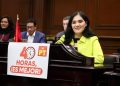 Diana Espinoza celebra aprobación de reducción de jornada laboral