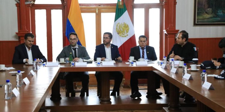 Fortalece FGE coordinación con autoridades estatales y consulado colombiano para la búsqueda de personas