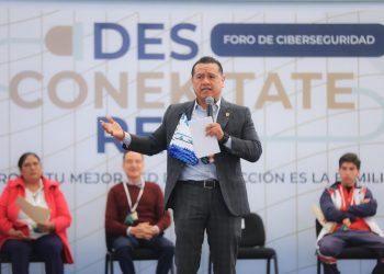 FGE fortalece la cultura de ciberseguridad con más de 3 mil 400 estudiantes en Chilchota y Zamora