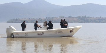 Guardia Civil mantiene operativo para prevenir extracción ilegal de agua en el lago de Pátzcuaro