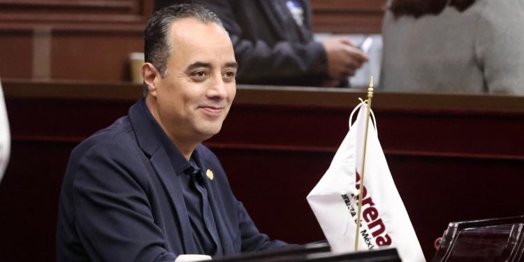 Iniciativa “No Más Deuda en Michoacán” es para proteger el futuro del Estado: Juan Pablo Celis